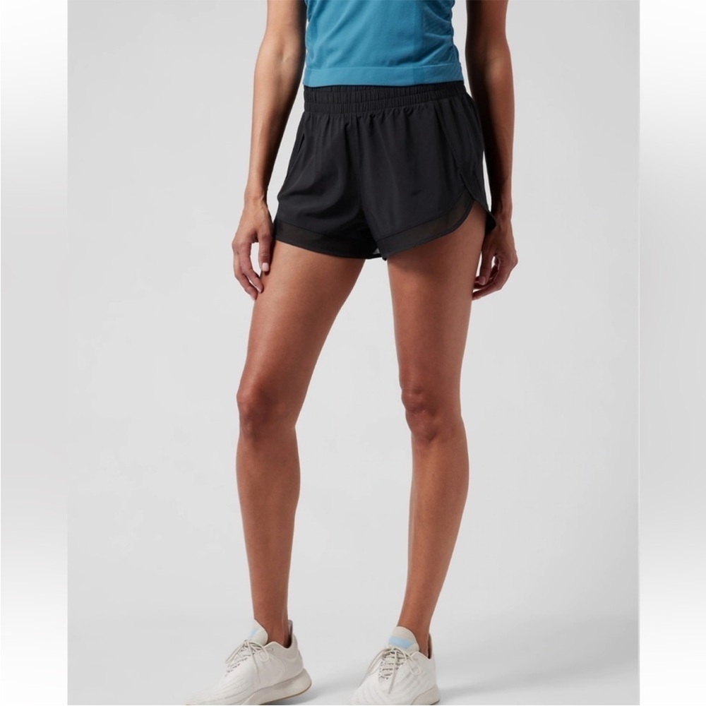 Athleta Mesh Racer Run Short 4” Black 2X NWT